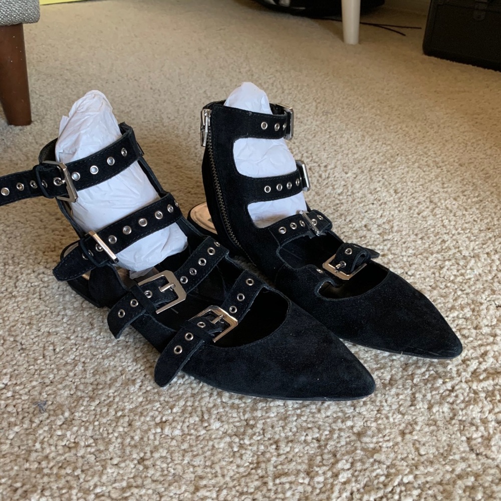 Strappy buckled flats
